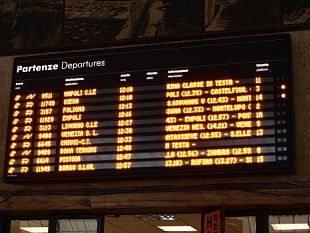 b302151601-i-pendolari-si-prendono-treni-e-stazioni-previsti-disagi-a-santa-maria-novella