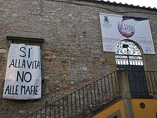 centinaia-di-studenti-in-marcia-contro-la-mafia-insieme-allassociazione-libera