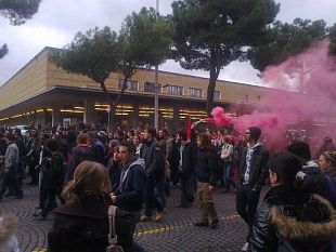 b103050845-centrosinistra-manifestazione-contro-il-decreto-ammazza-rinnovabili