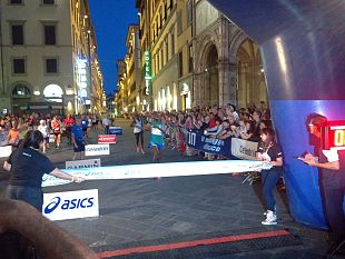 podismo-rukundo-e-la-proietti-vincono-la-notturna-di-san-giovanni