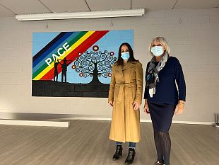 distilleria-deta-regala-un-videoproiettore-allistituto-don-milani