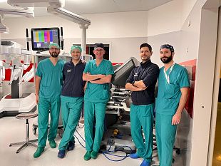 meyer-primo-intervento-con-il-robot-chirurgico