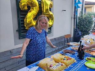 pozzolatico-festa-con-il-cuore-per-la-maestra-con-la-pianola