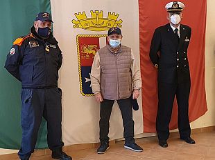 infartuato-salvato-ringrazia-gli-uomini-della-guardia-costiera
