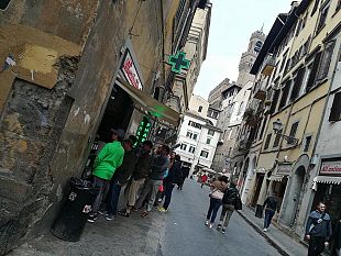 turismo-e-streetfood-a-firenze-tra-i-monumenti-con-i-panini-in-tasca