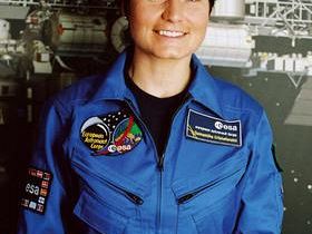 b008271522-al-coraggio-dell-astronauta-samantha-il-premio-prima-donna-2010