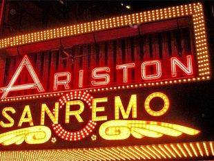 festival-di-sanremo-bnkr44-grida-forza-viola