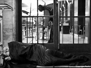 b011291531-firenze-caritas-aumentano-gli-italiani-che-si-rivolgono-ai-centri-d-aiuto