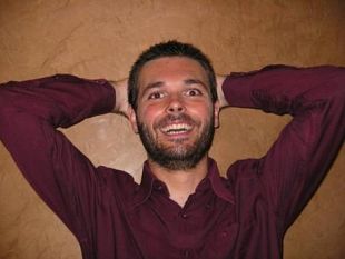 b011232008-saverio-tommasi-non-ci-fermerai--firmato-con-due-svastiche