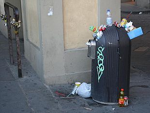 b108261421-operativa-anche-l-isola-rifiuti-sotto-piazza-san-felice-prima-in-oltrarno