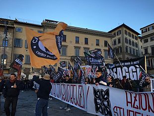 firenze-in-piazza-santa-croce-la-manifestazione-io-voto-no