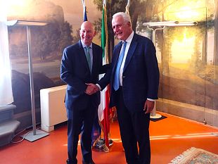 lambasciatore-usa-in-visita-a-firenze