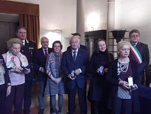 medaglie-donore-agli-ex-deportati-consegnate-oggi-in-prefettura