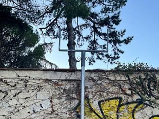 la-lega-sparita-la-targa-in-memoria-dei-martiri-delle-foibe