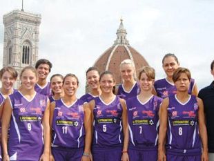 b111011813-il-fotoamatore-deve-alzare-bandiera-bianca-a-ragusa