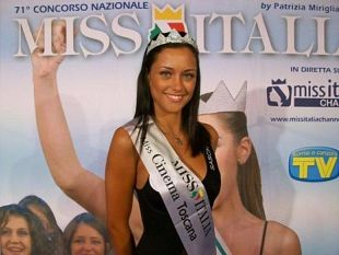 b012021545-si-cercano-le-candidate-alla-prima-miss-dell-anno-toscana