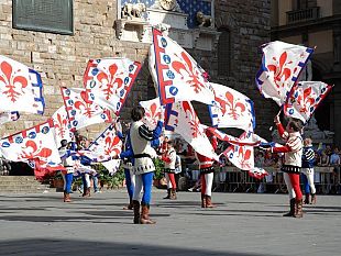 b311121939-i-bandierai-degli-uffizi-sbandieratori-ufficiali-di-firenze