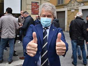 ghinelli-confermato-sindaco-ringrazia-arezzo