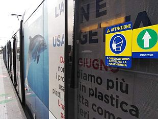 liti-in-tramvia-nervi-a-fior-di-pelle-tra-i-passeggeri