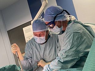 angeli-del-bisturi-ok-delicatissimo-intervento-sul-midollo-spinale