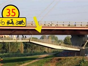 motorini-in-passerella-i-fiorentini-preferiscono-fare-lindiano