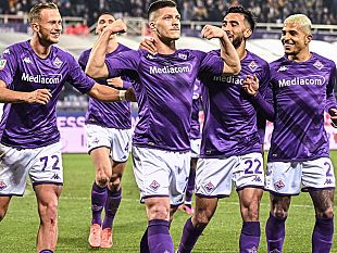 jovic-e-ikone-spingono-i-viola-in-semifinale