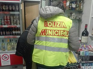 minimarket-nel-centro-di-firenze-dal-buon-vicinato-alla-salute-pubblica