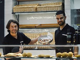 sbarca-in-toscana-la-pizza-al-padellino