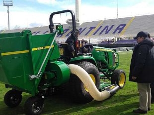 stadio-franchi-manutenzione-del-manto-erboso-un-nuovo-trattore