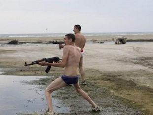 a907181229-lettura-collettiva-dei-libri-di-terzani-e-saviano