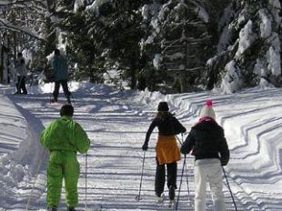 inverno-mite-operatori-della-neve-in-difficolta
