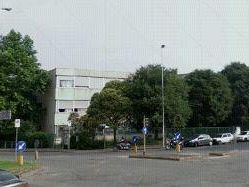 b207111542-casa-dello-studente-di-via-mezzetta-chiusa-a-luci-accese