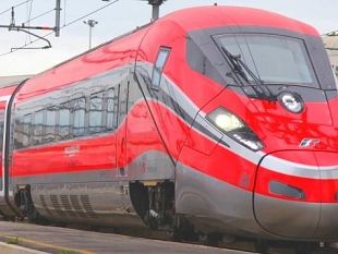 frecciarossa-1000-il-serpentone-record-a-santa-maria-novella