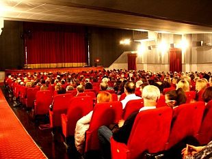 teatro-la-stagione-dellexcelsior-di-empoli-da-riondino-a