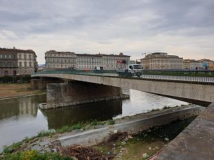 il-ponte-vespucci-riapre-ma-i-lavori-non-sono-stati-ancora-finiti