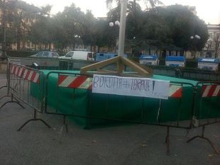 destra-fiorentina-listinto-razzista-sfugge-di-mano-in-piazza