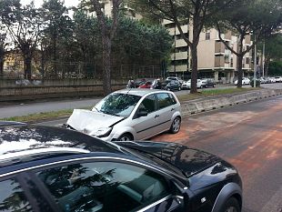 incidente-dalmazia-auto-contromano-nel-sottopasso