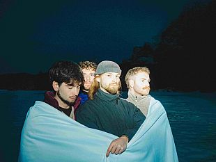 un-brindisi-per-salvare-la-stagione-del-viper-theatre