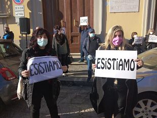 commercianti-uniti-firenze-flash-mob-in-piazza-mentana