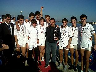 b111281617-canottieri-firenze-tre-titoli-vinti-ai-campionati-del-mare