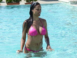 b106251453-shopping-mare-e-sky-sport-per-jeanine-fox