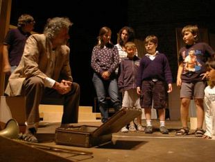 a912121706-teatro-povero-e-comune-promuovono-un-laboratorio-di-teatro-per-ragazzi