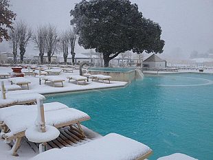 b202061636-san-valentino-immersi-nelle-acque-termali-dell-antica-querciolaia