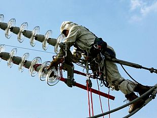 giu-78-tralicci-la-rete-elettrica-fiorentina-sara-sempre-piu-sotto-terra