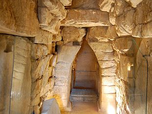 b107111607-riapre-al-pubblico-la-tomba-etrusca-della-montagnola