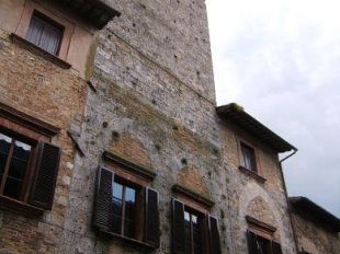 b205171616-san-gimignano-le-torri-toscane-monitorate-contro-i-terremoti