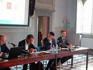 i-toscani-si-fidano-dei-sindaci-molto-meno-dei-partiti