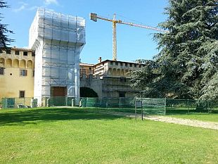 castello-di-cafaggiolo-in-corso-il-restauro-del-tetto