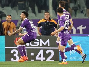 il-saluto-di-nico-gonzalez-a-firenze