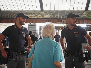 la-valigia-ritrovata-e-la-gioia-di-una-97enne